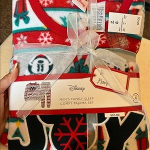 2 piece pj set. Mens small